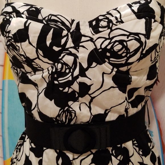 3/$20 F21 Spaghetti Strap Floral Dress PinUp M - Picture 6 of 8